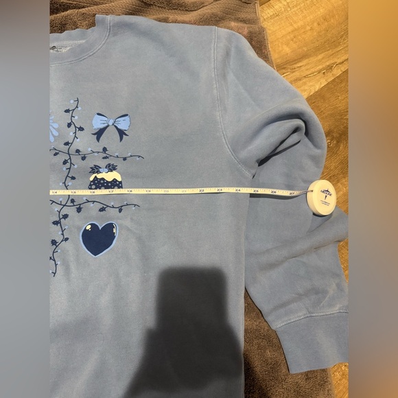 Sabrina Carpenter Buy Me Presents Crewneck Large - Picture 2 of 9